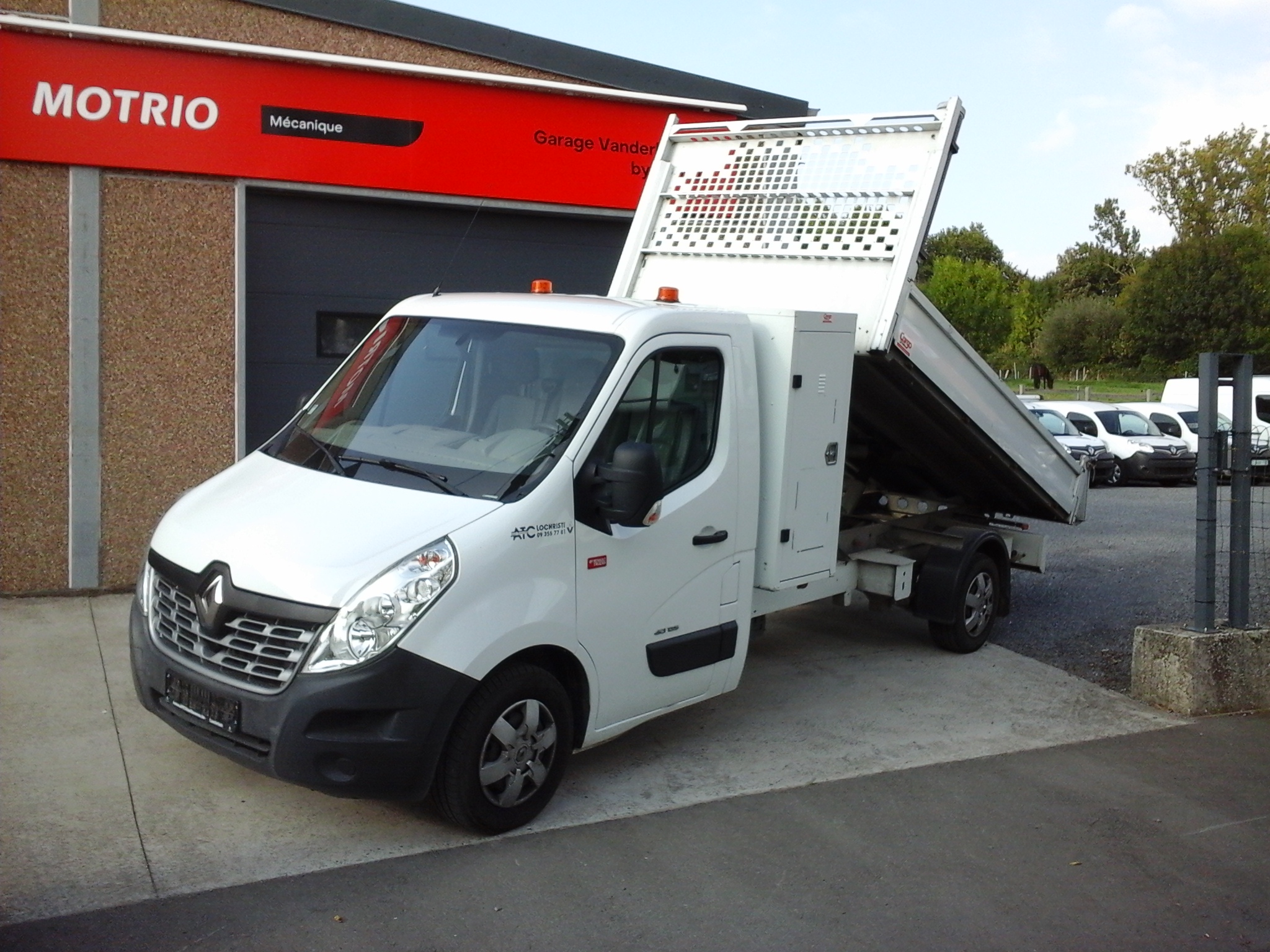 RENAULT  MASTER  BENNE + COFFRE